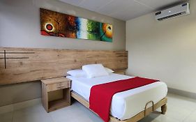 Hotel Murali - Cerca Del Aeropuerto De Guayaquil